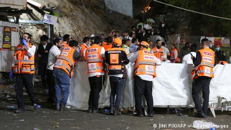 Най малко 44 души са загинали при масова паника в Мерон
