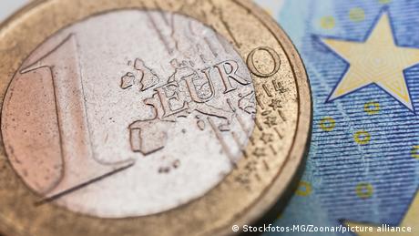 Преди 20 години еврото беше въведено в 12 страни от