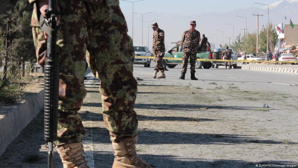 Afghanistan Car Bomb Kills At Least 21 In Pul E Alam News Dw 30 04 21