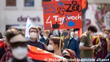 德国抗议者呼吁每周四天工作制