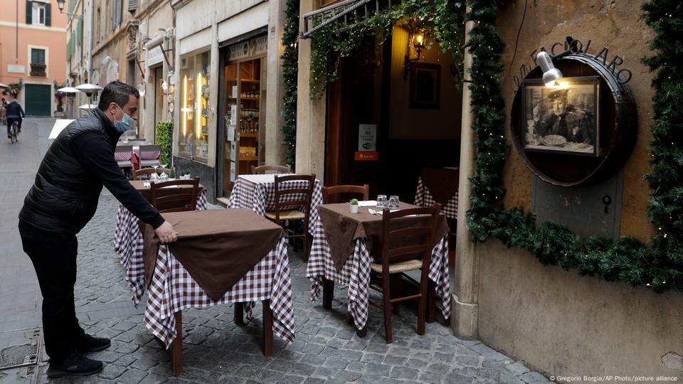 Ресторан с одним столиком италия