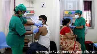 Εμβολιασμός στην Ινδία