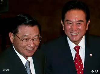 陈云林（右）与江丙坤2010年6月在重庆