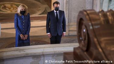 Francia conmemora los 200 años de la muerte de Napoleón – DW – 05 ...