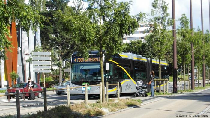 Albanien Tirana 50 Millionen Euro für Nahverkehr aus Deutschland 