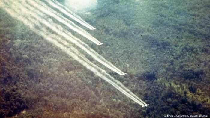 Vietnamkrieg USA Einsatz von Entlaubungsmittel Agent Orange Vietnamkrieg USA Einsatz von Entlaubungsmittel Agent Orange