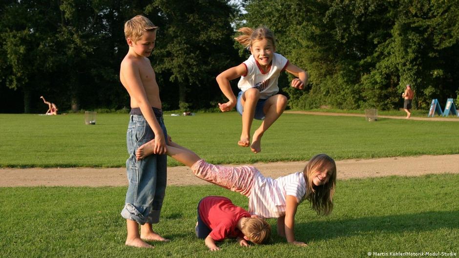 COVID and kids: Lockdowns have harmed children′s health | Germany| News and in-depth reporting from Berlin and beyond | DW - Vimarsana News