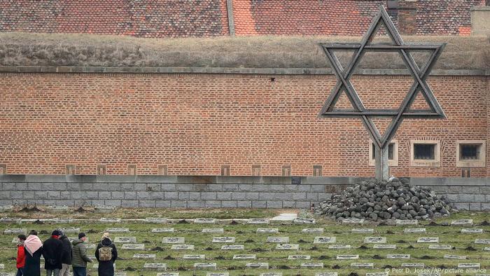 Holocaust: In Theresienstadt Verfallen Erinnerungsorte | Geschichte ...