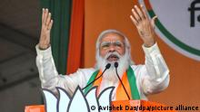 Narendra Modi, der indische Premierminister, spricht bei einer Wahlkampfveranstaltung im Vorfeld der Wahlen zur Staatsversammlung. +++ dpa-Bildfunk +++