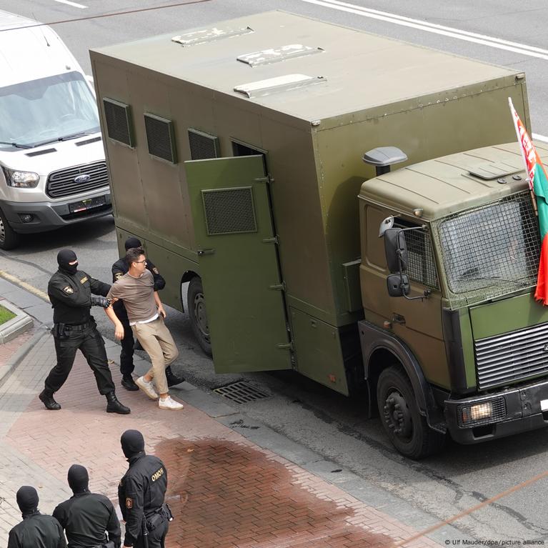 Примета удариться ногой о стул