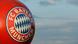 Le logo du Bayern Munich devant l'Allianz Arena Le logo du Bayern Munich devant l'Allianz Arena
