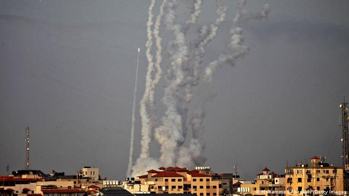 Foguetes disparados em Gaza na direção de Israel