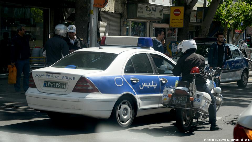 عکسی آرشیوی از پلیس تهران