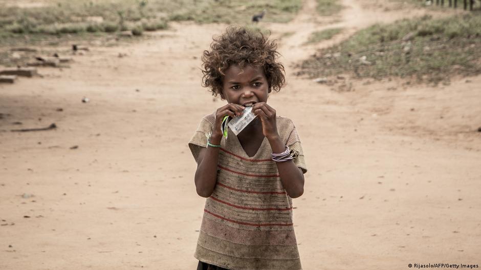 Pandemia agravou fome no mundo, indica relatório da ONU | Notícias internacionais e análises | DW - Vimarsana News
