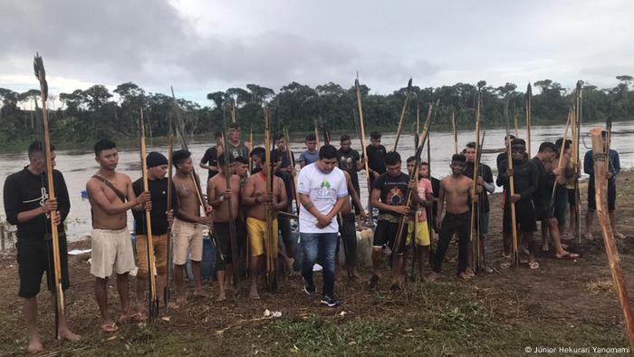 Indígenas na comunidade yanomami de Palimiú, em Roraima Indígenas na comunidade yanomami de Palimiú, em Roraima