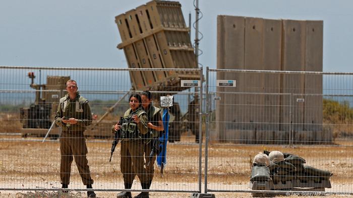 Israel I Luftverteidigungssystem Iron Dome fängt Raketen der Hamas ab