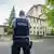 A police officer in front of a synagogue in Frankfurt