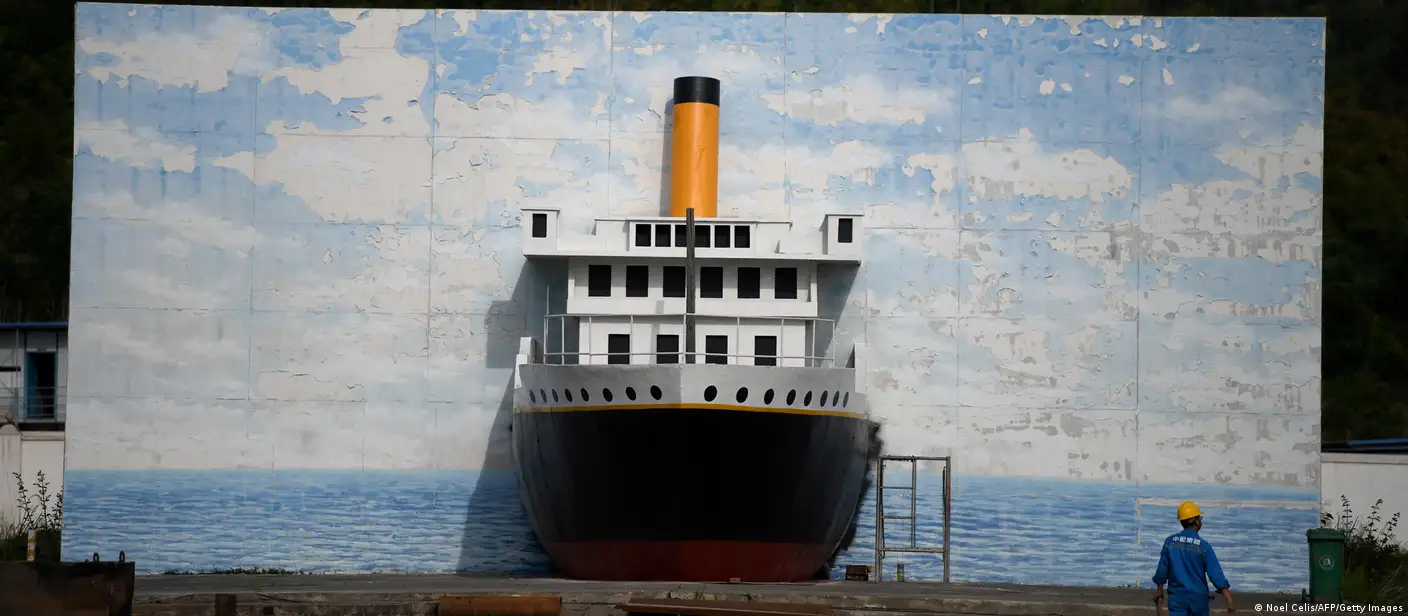 泰坦尼克号如果正面撞上冰山，会怎么样？ - 海外华人网, image size:1408x616