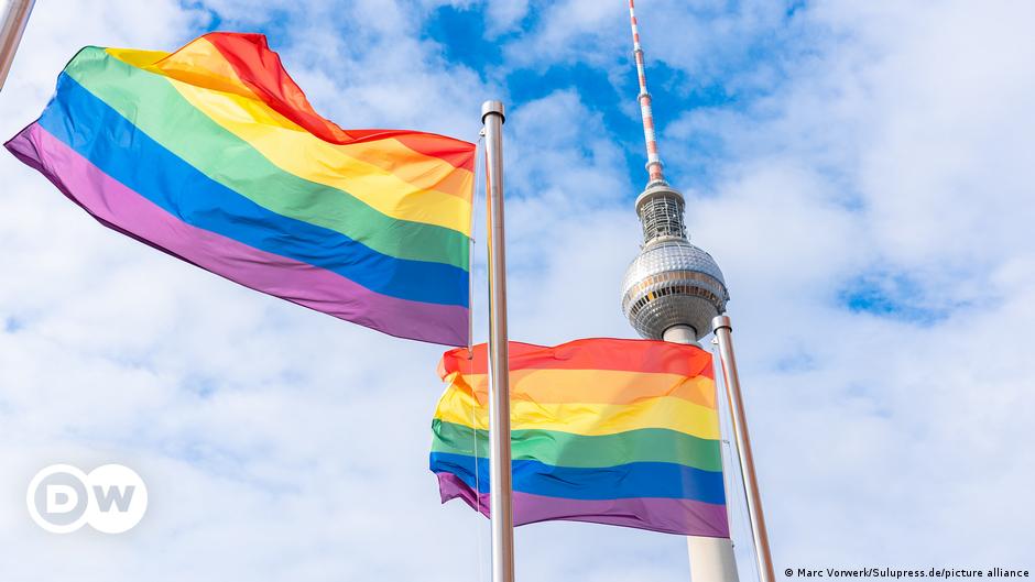 Deutschland will Geschlechtsumwandlung in Dokumenten vereinfachen – DW – 30.06.2022