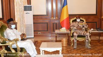 Le président de l'UNDR avec le chef de la junte au pouvoir Mahamat Idriss Déby Itno