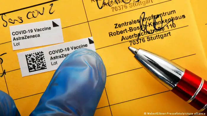 Deutschland | Coronavirus | Impfpass zweite Impfung AstraZeneca