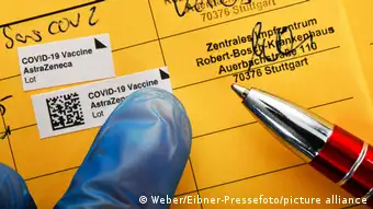 Le carnet de vaccination papier reste valable, selon le gouvernement