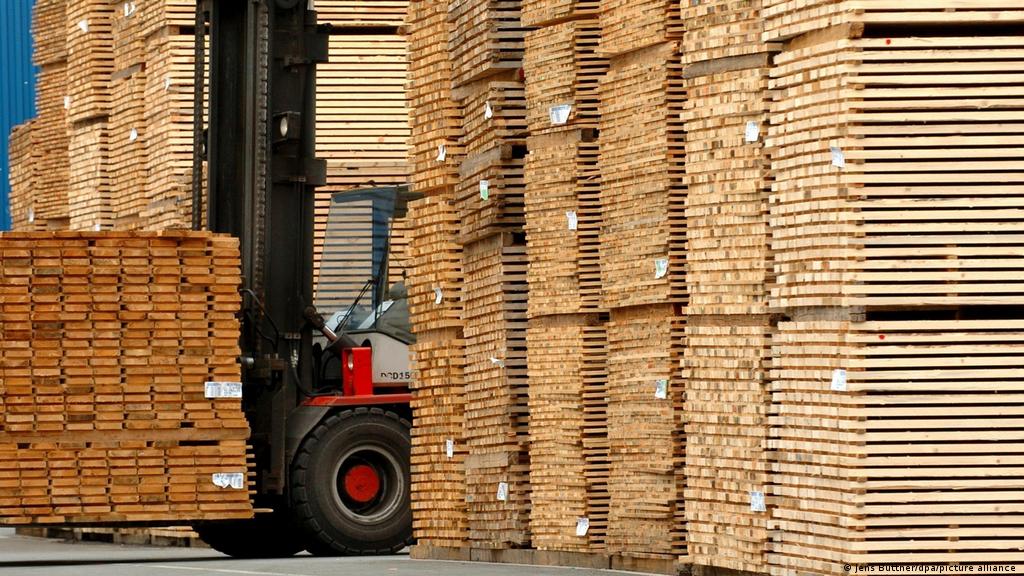 Demand For Lumber Soars In Germany And So Do Prices Business Economy And Finance News From A German Perspective Dw 17 05 2021