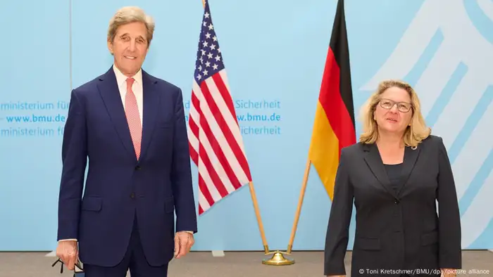 Deutschland | Besuch US-Klimaschutzbeauftragter John Kerry in Berlin | mit Svenja Schulze