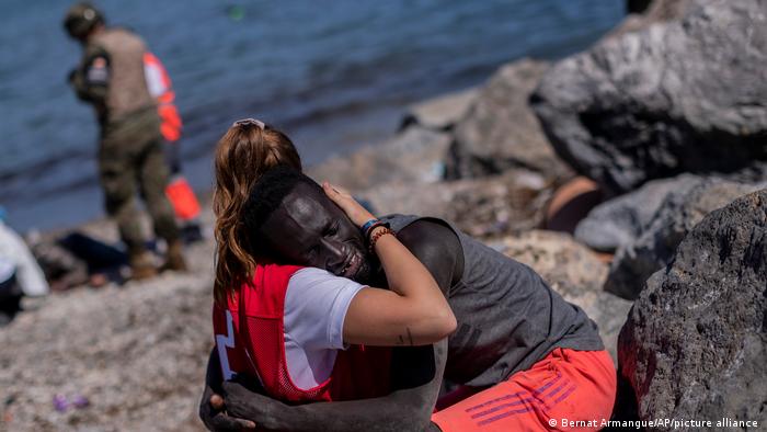 Ceuta: Morocco restricts movement of migrants into Spanish enclave | News |  DW | 19.05.2021