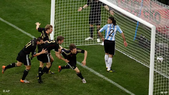 Fußball WM 2010 Deutschland Argentinien Flash-Galerie