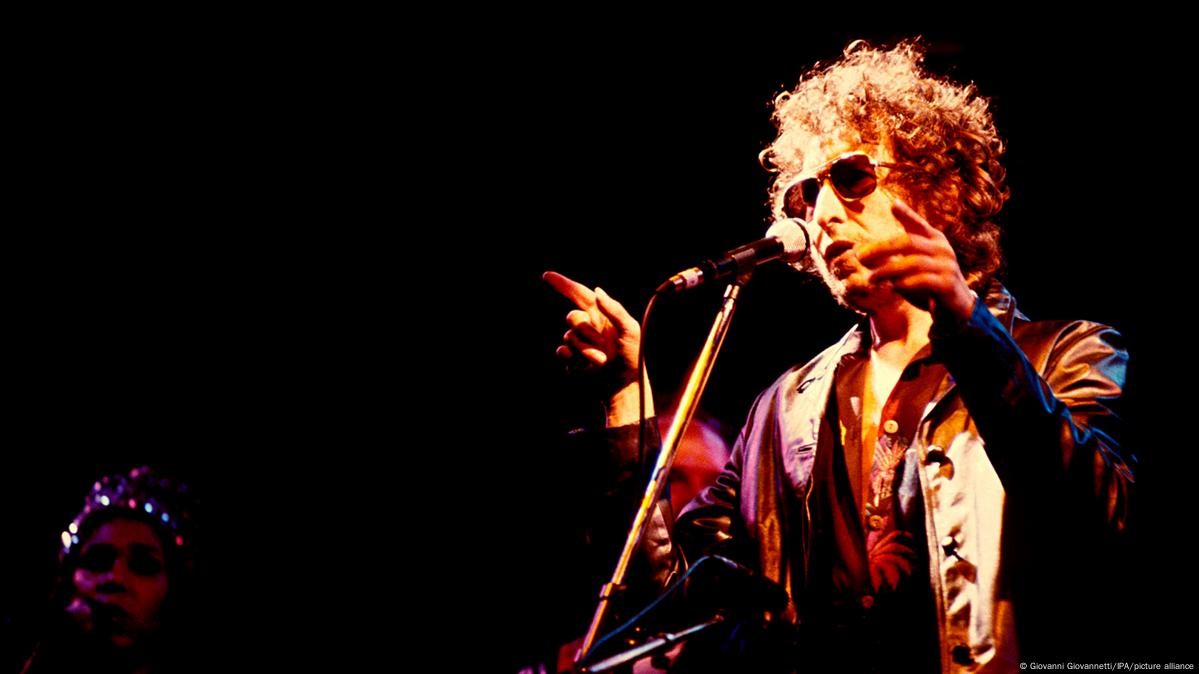 Bob Dylan (24 de Maio de 1941), Artista