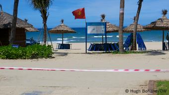 Vietnam My Khe Beach | Flagge