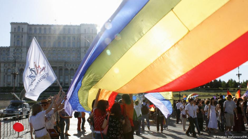 mesh Prisoner Soaked Preot ortodox: „Nu renunți la un copil pentru că este homosexual” | România  | DW | 24.05.2021