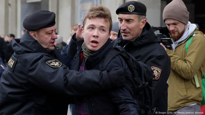 Protasevich es arrestado al intentar protestar en Minsk (26.03.2017)