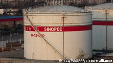 ©/MAXPPP - JIUJIANG, CHINA - JANUARY 23: Aerial view of the China Petroleum & Chemical Corp. (Sinopec) Jiujiang oil refinery with crude oil processing capacity of 8 million tons per year on January 23, 2021 in Jiujiang, Jiangxi Province of China. (Photo by Zhang Haiyan/VCG)