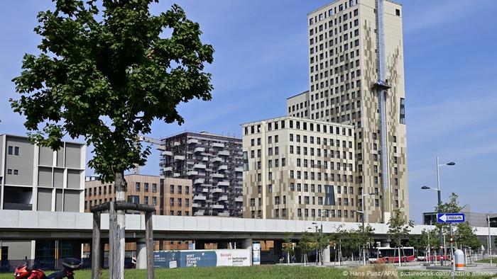 84-meter wooden skyscraper HoHo in Vienna