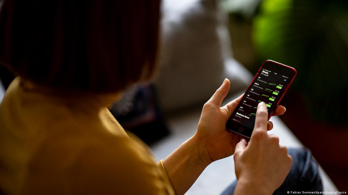 Fotografi simbolike tregti aksionesh me app Fotografi simbolike tregti aksionesh me app