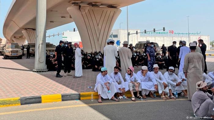 Oman Seltener Protest Und Sorge Um Die Zukunft Nahost Dw 26 05 2021