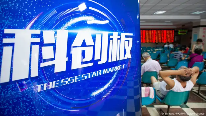 China Nanjing | Star Market Poster in der Börse 