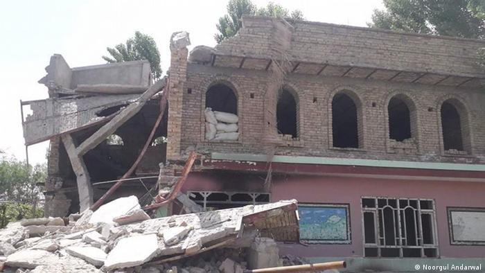 Afghanistan Baghlan | Von Taliban Niedergebrannte Häuser des Polizeikommandant Said Mohammad Tarakhil