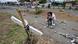 Una mujer llora la muerte de un manifestante en Cali. Una mujer llora la muerte de un manifestante en Cali.