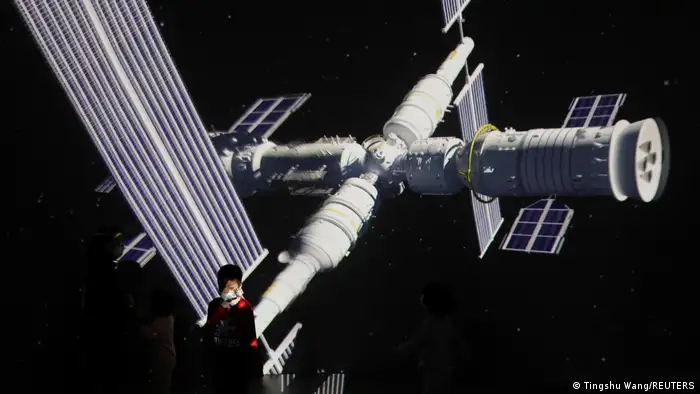 China | Modell der Tiangong Space Station