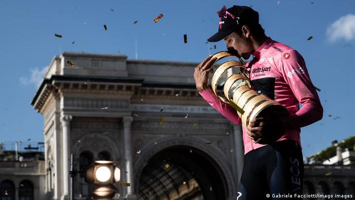 Bernal, al ganar el Giro de Italia en mayo del año pasado. También se convirtió en 2019 en el primer colombiano en ganar el Tour de Francia.