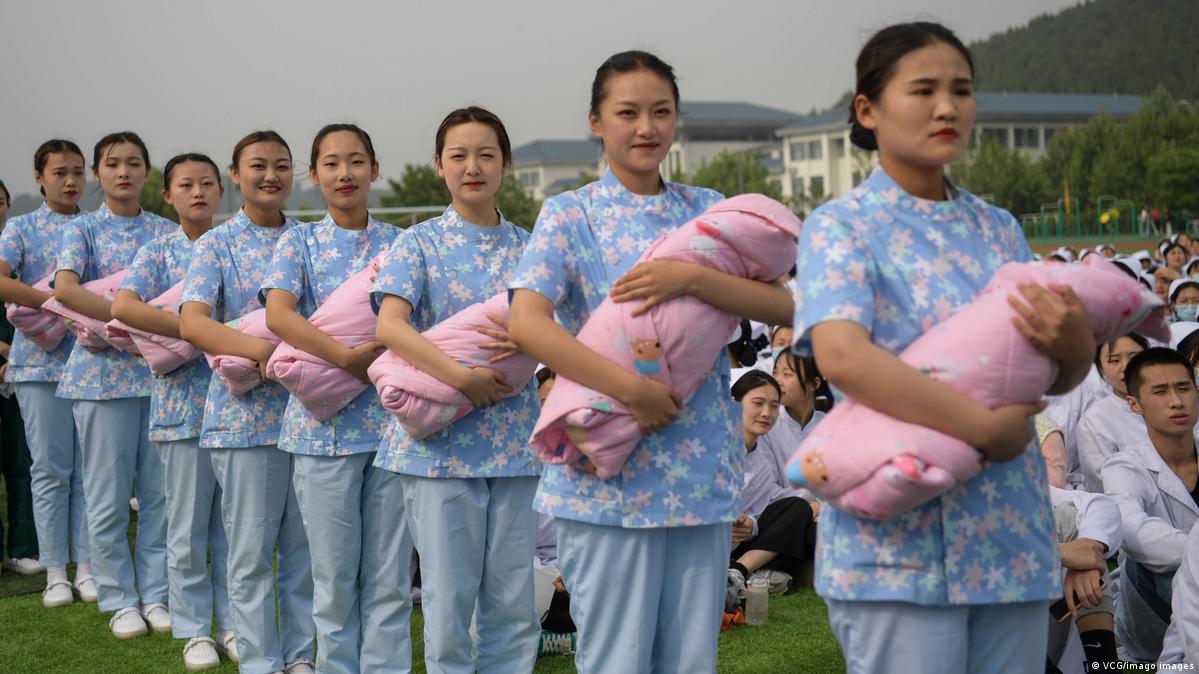 China tem menor taxa de natalidade desde 1978 – DW – 23/11/2021