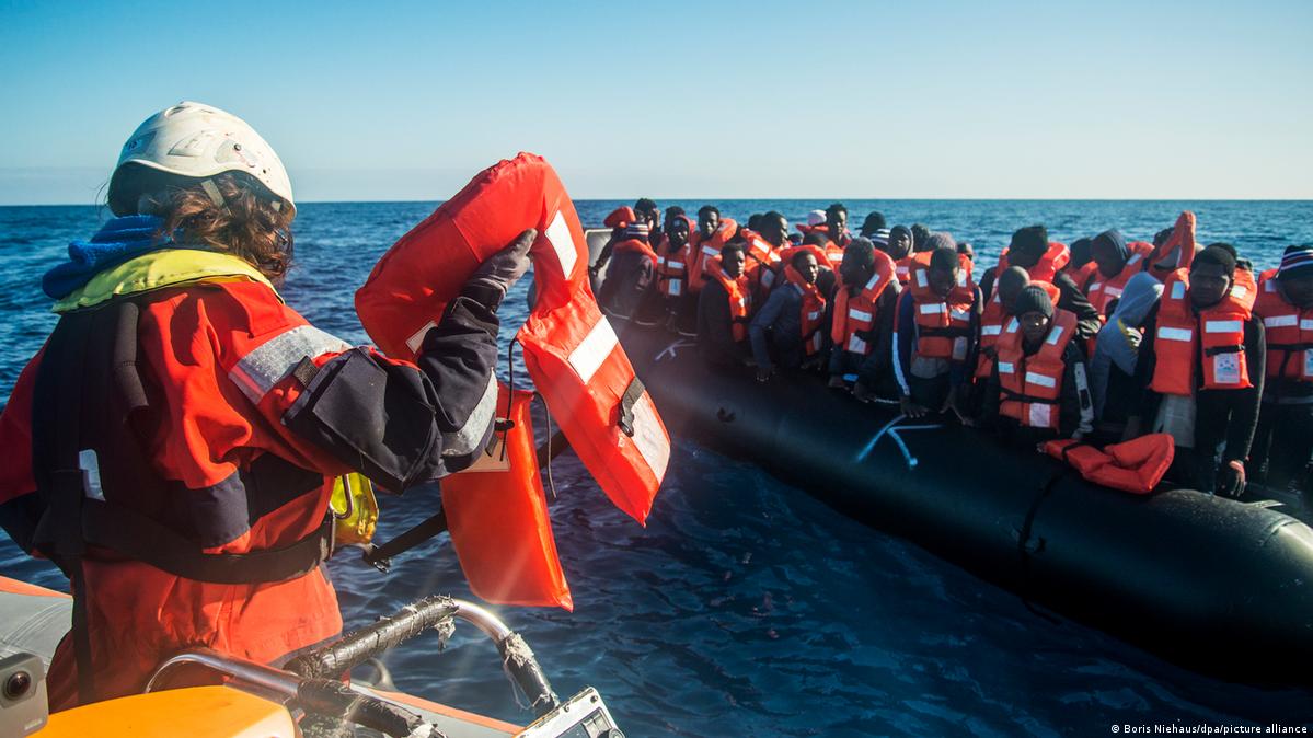 Is sea rescue a pull factor for refugees?