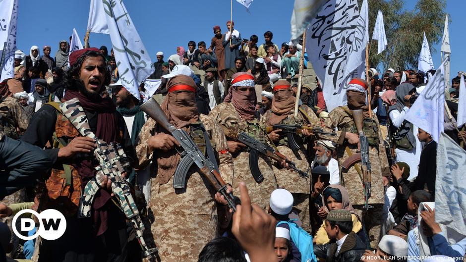 Taliban capture key Afghan border point — reports | DW | 14.07.2021