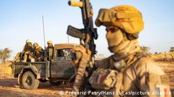 La France quitte le Mali mais restera active dans d'autres pays du Sahel.