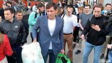  Russischer Oppositioneller Gudkow nach seiner Entlassung aus Polizeigewahrsam in Moskau am 03. Juni 2021. Der Autor: Sergey Dik, DW-Korrespondent in Moskau, d.h. Copyright DW
