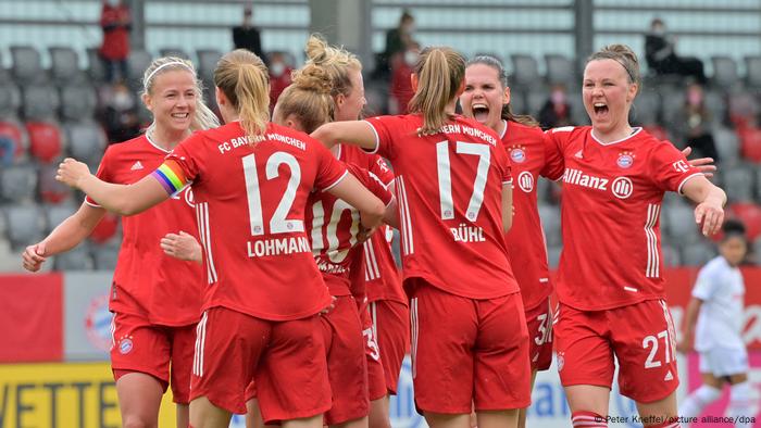 Frauen Bundesliga Fc Bayern Ist Deutscher Meister Sport Dw 06 06 2021