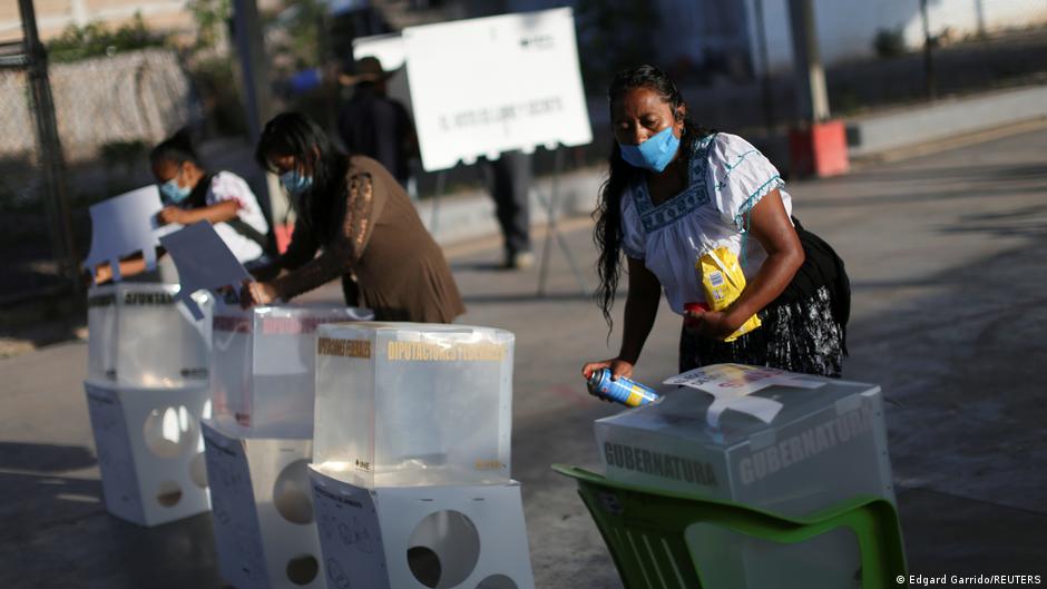 Mexico elections: Ruling party set for reduced majority | News | DW - Vimarsana News